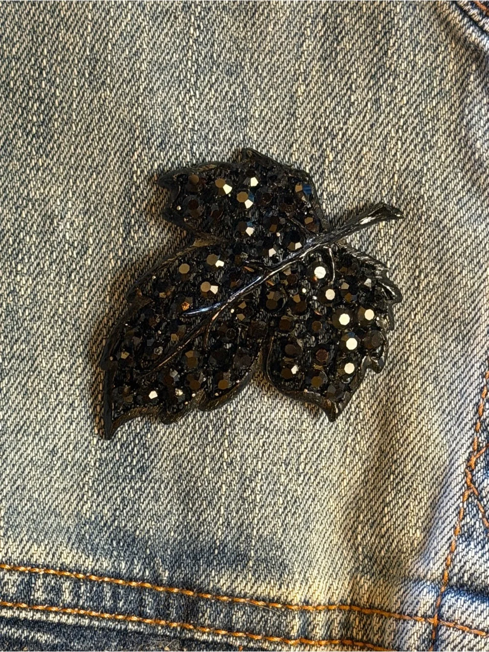 Weiss Jet Black Enamel Rhinestones Blackenned Leaf Brooch Vintage Signed 2 3/4”